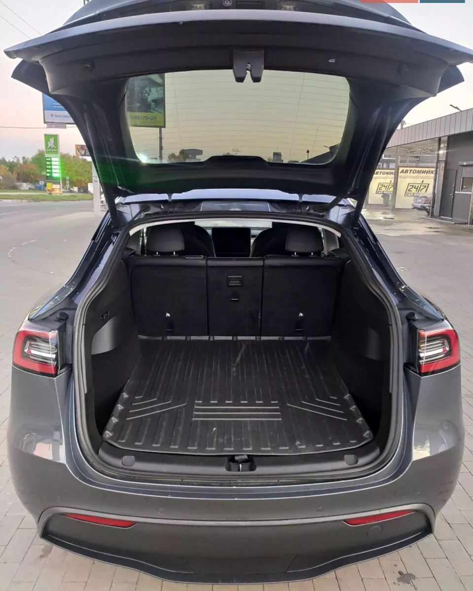 Tesla Model Y  82 kWh 2022101