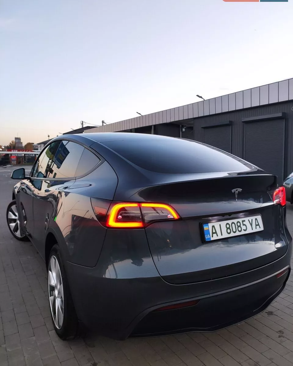 Tesla Model Y  82 kWh 2022221