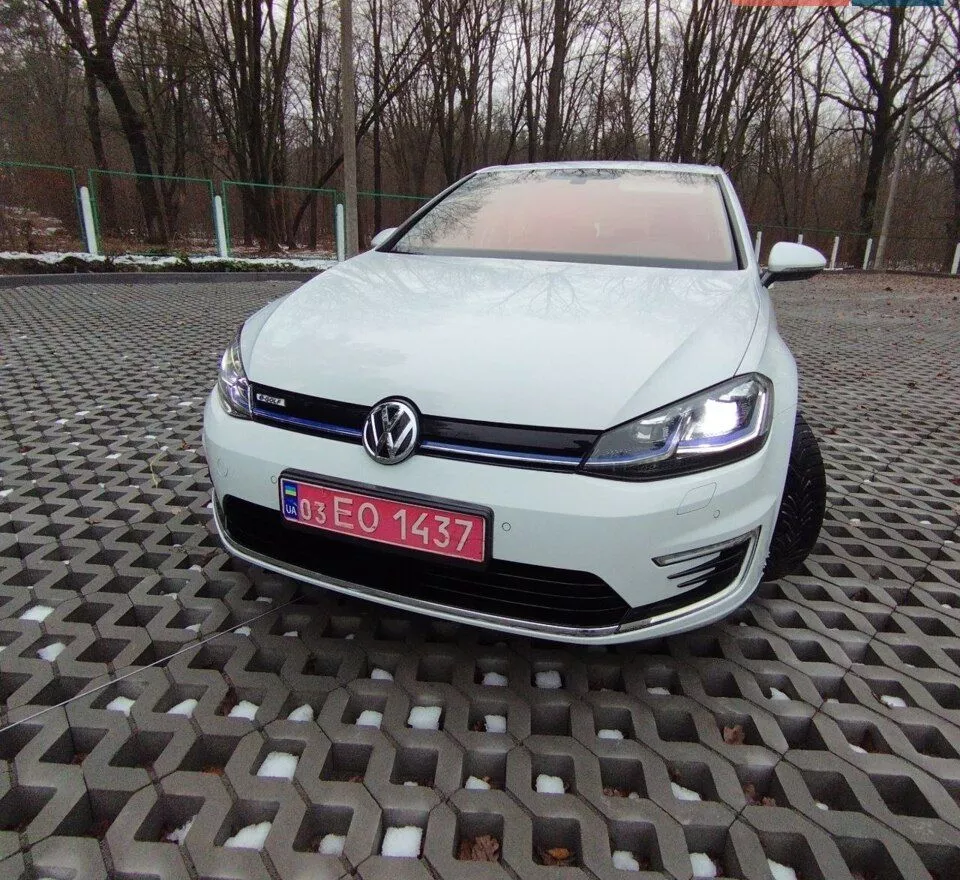 Volkswagen e-Golf  35.8 kWh 2020171