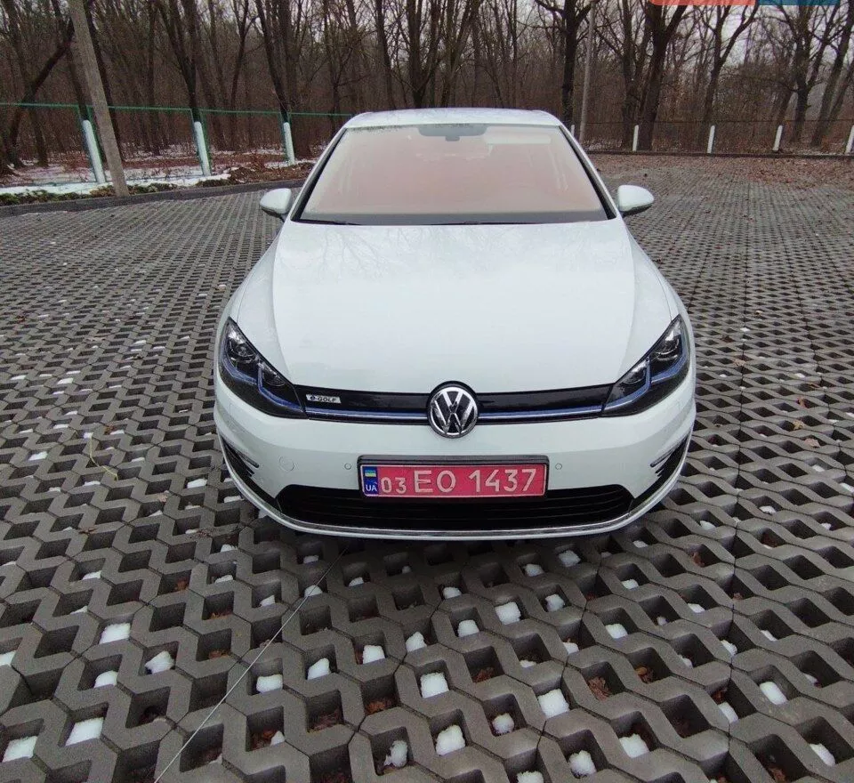 Volkswagen e-Golf  35.8 kWh 2020221