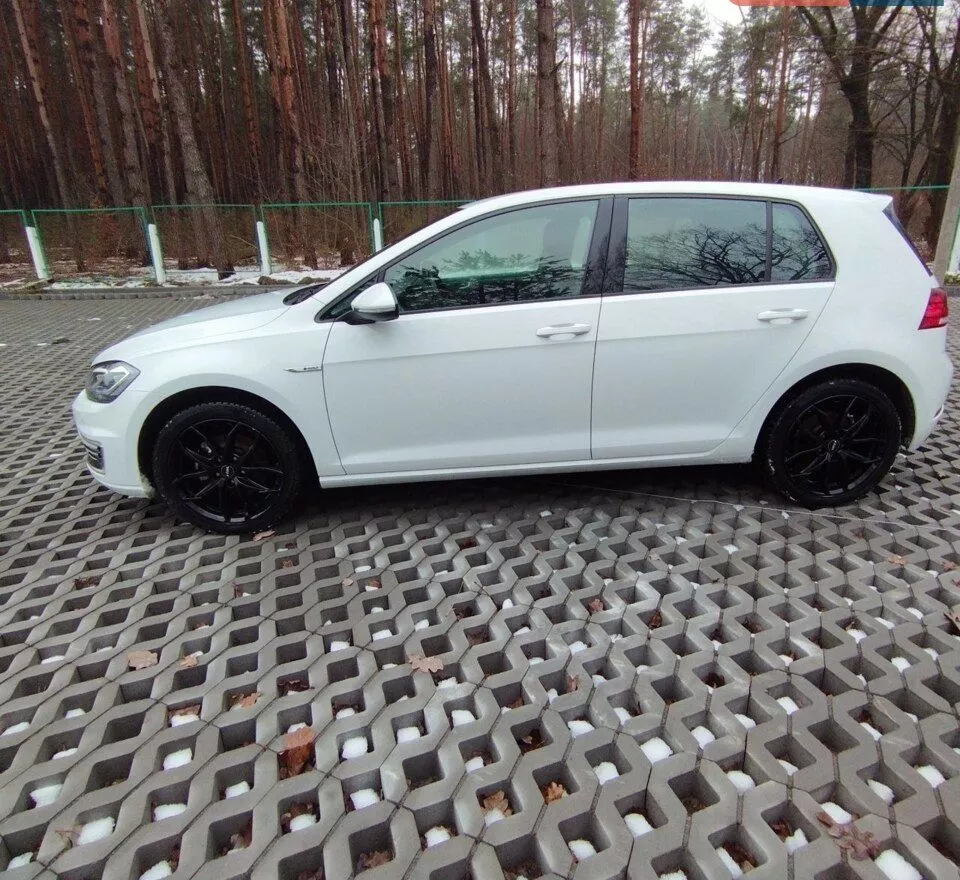 Volkswagen e-Golf  35.8 kWh 2020281