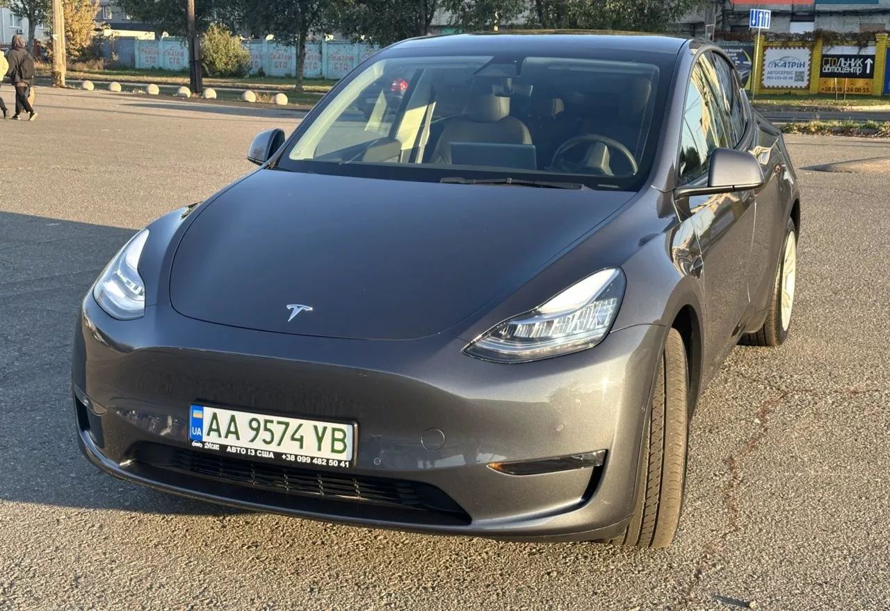 Tesla Model Y 