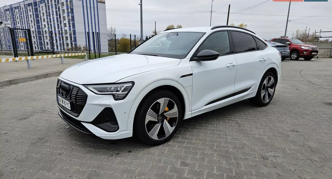 Audi E-tron Sportback 