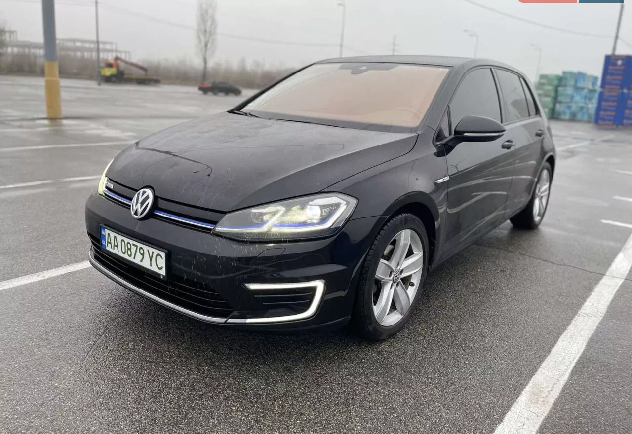 Volkswagen e-Golf  35.8 kWh 201911