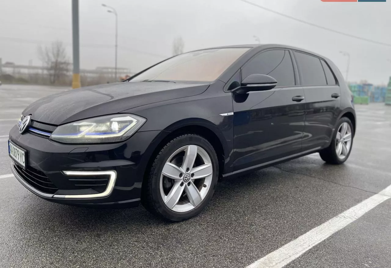 Volkswagen e-Golf  35.8 kWh 201921