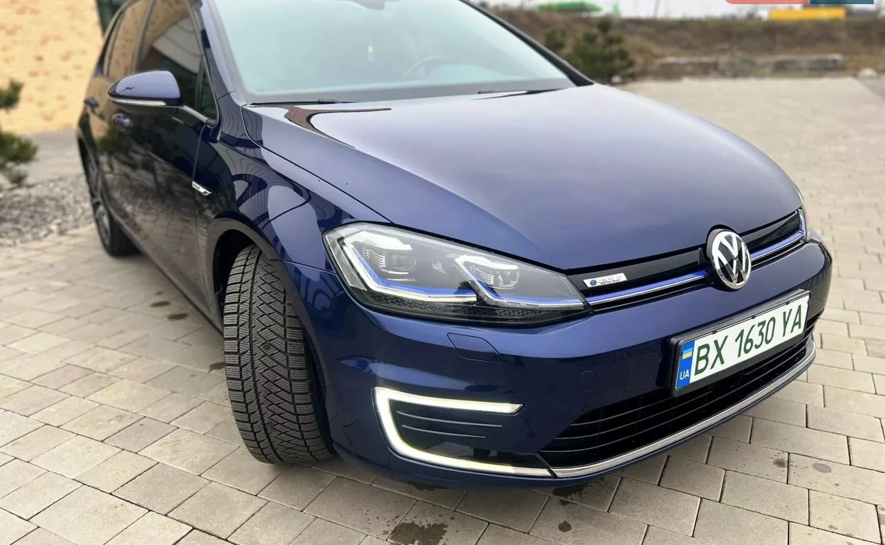 Volkswagen e-Golf  35.8 kWh 2019111