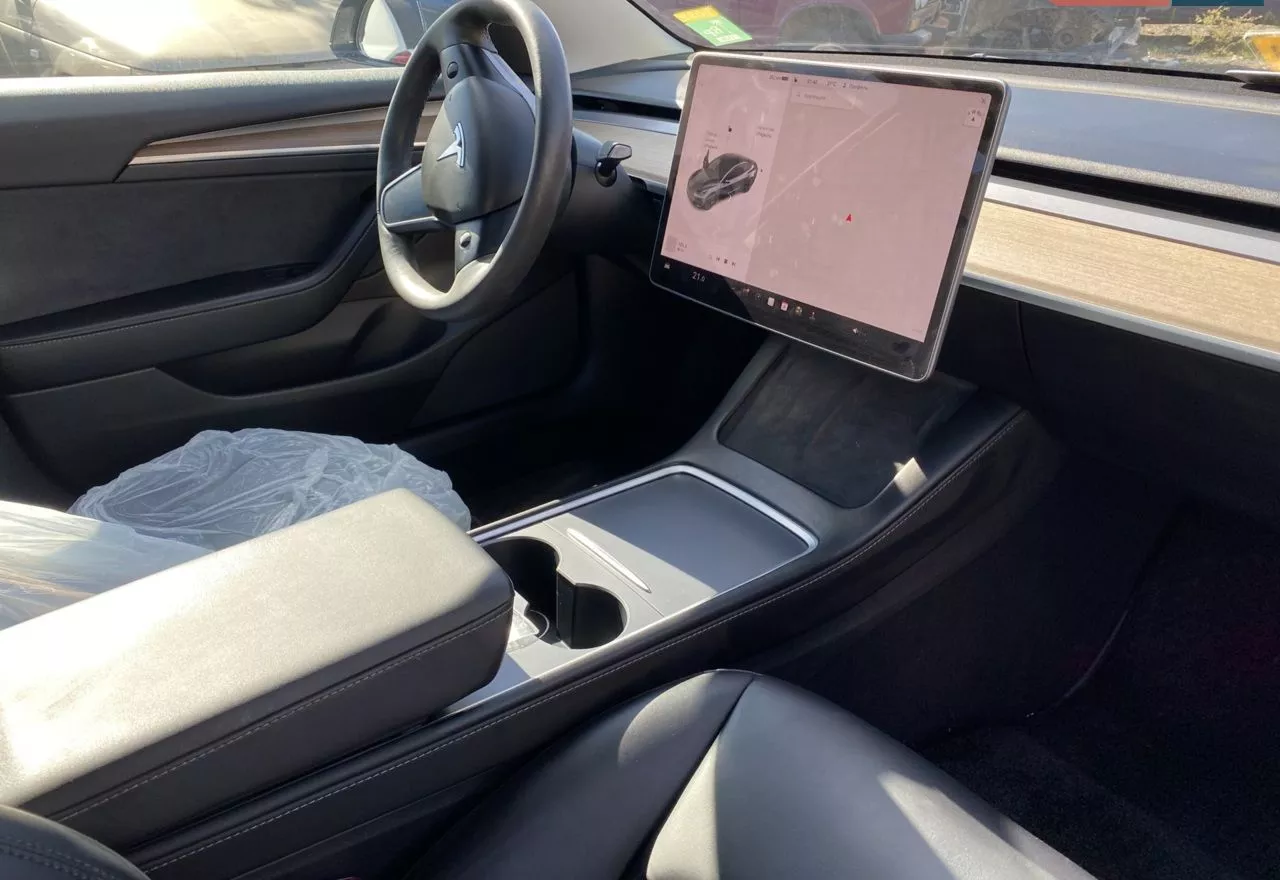 Tesla Model 3  202281