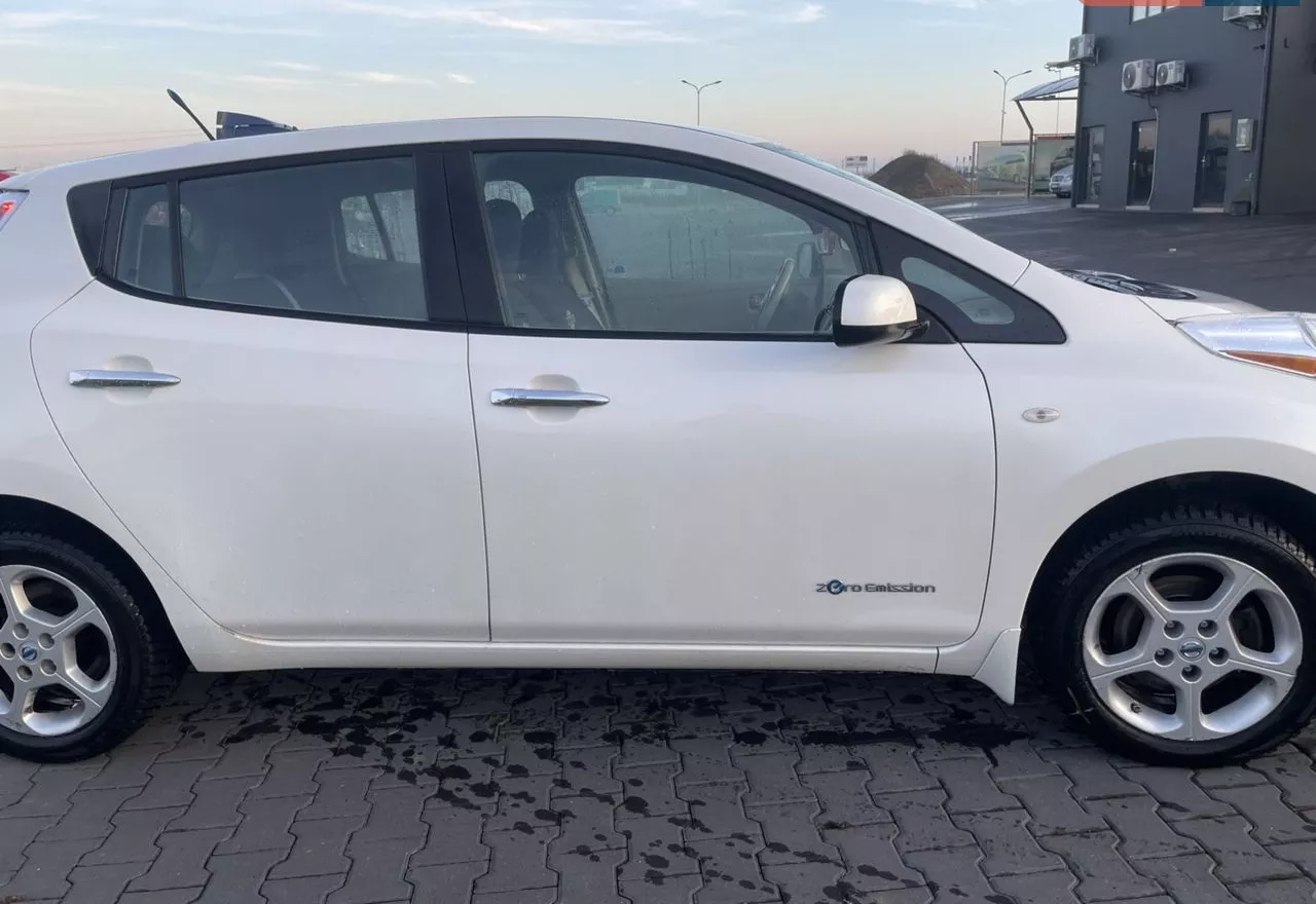 Nissan Leaf  24 kWh 201321