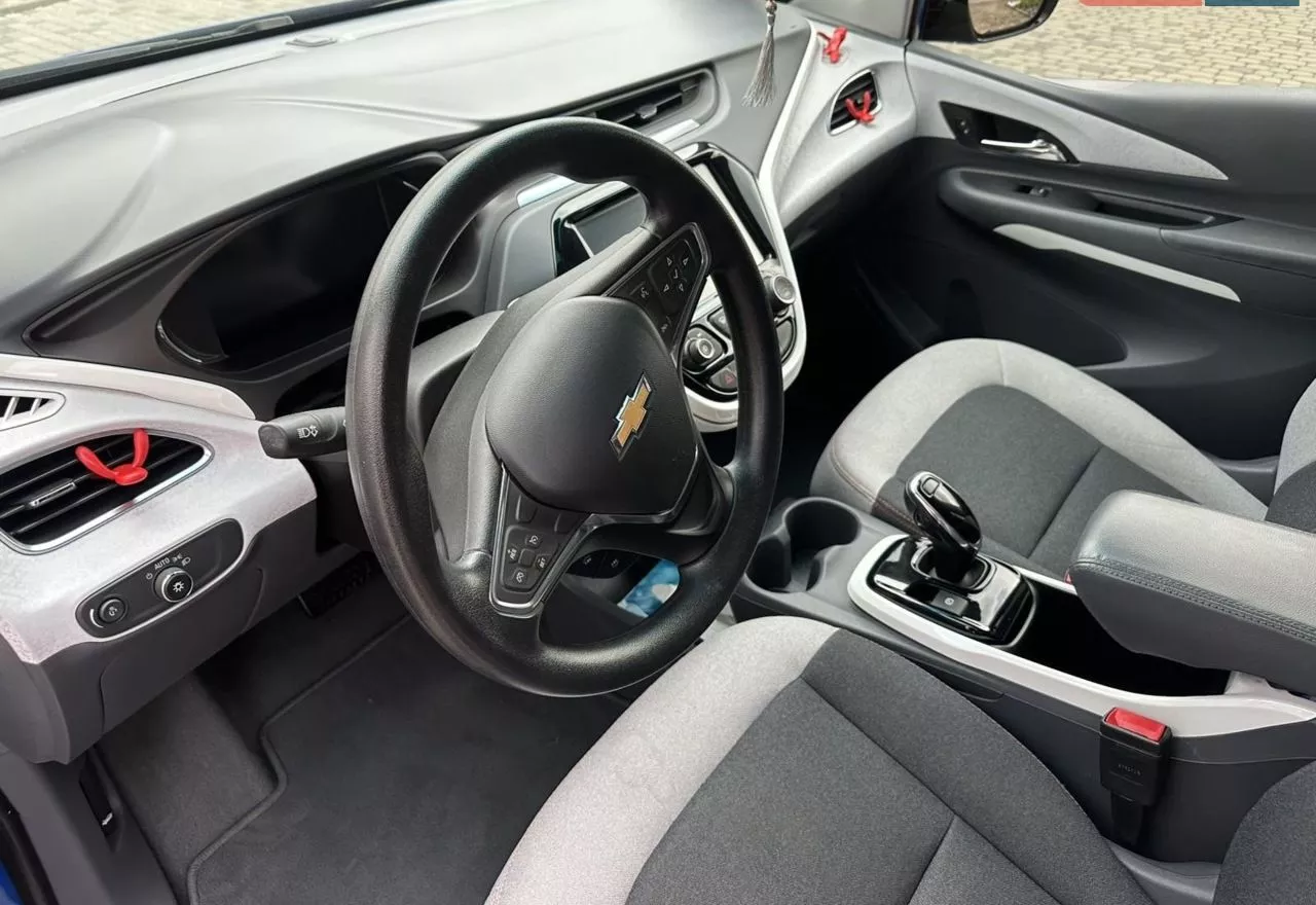 Chevrolet Bolt EV  60 kWh 2017141