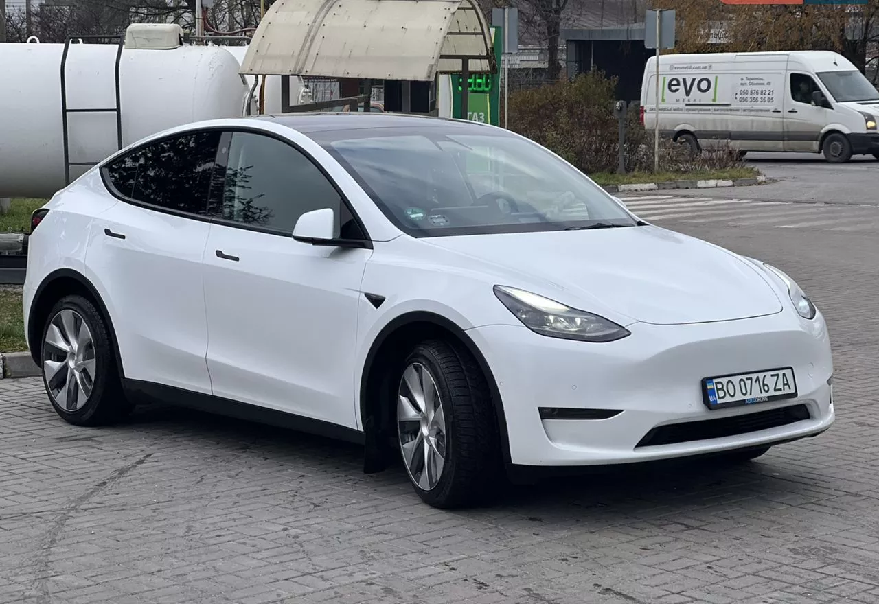 Tesla Model Y  82 kWh 202231