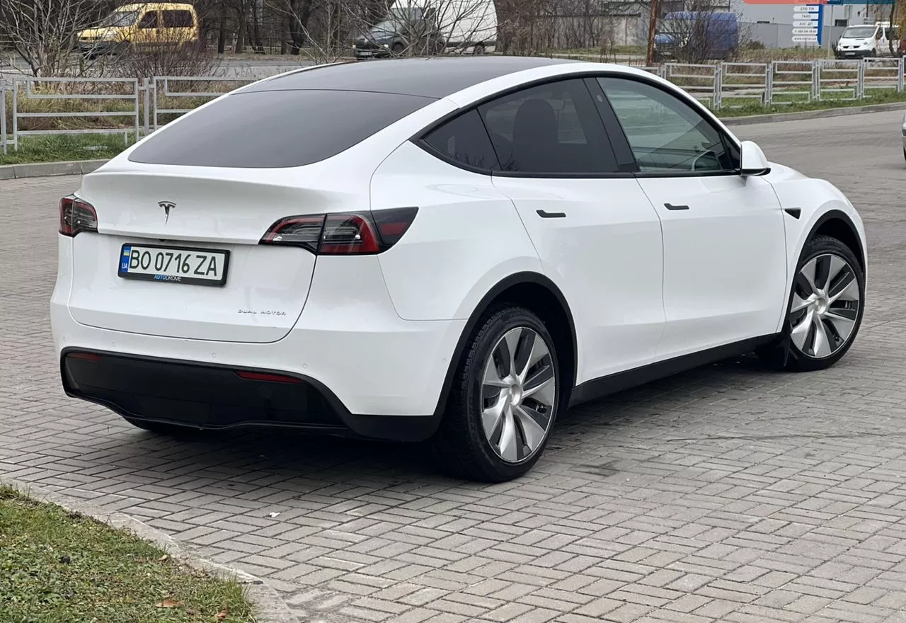 Tesla Model Y  82 kWh 202271