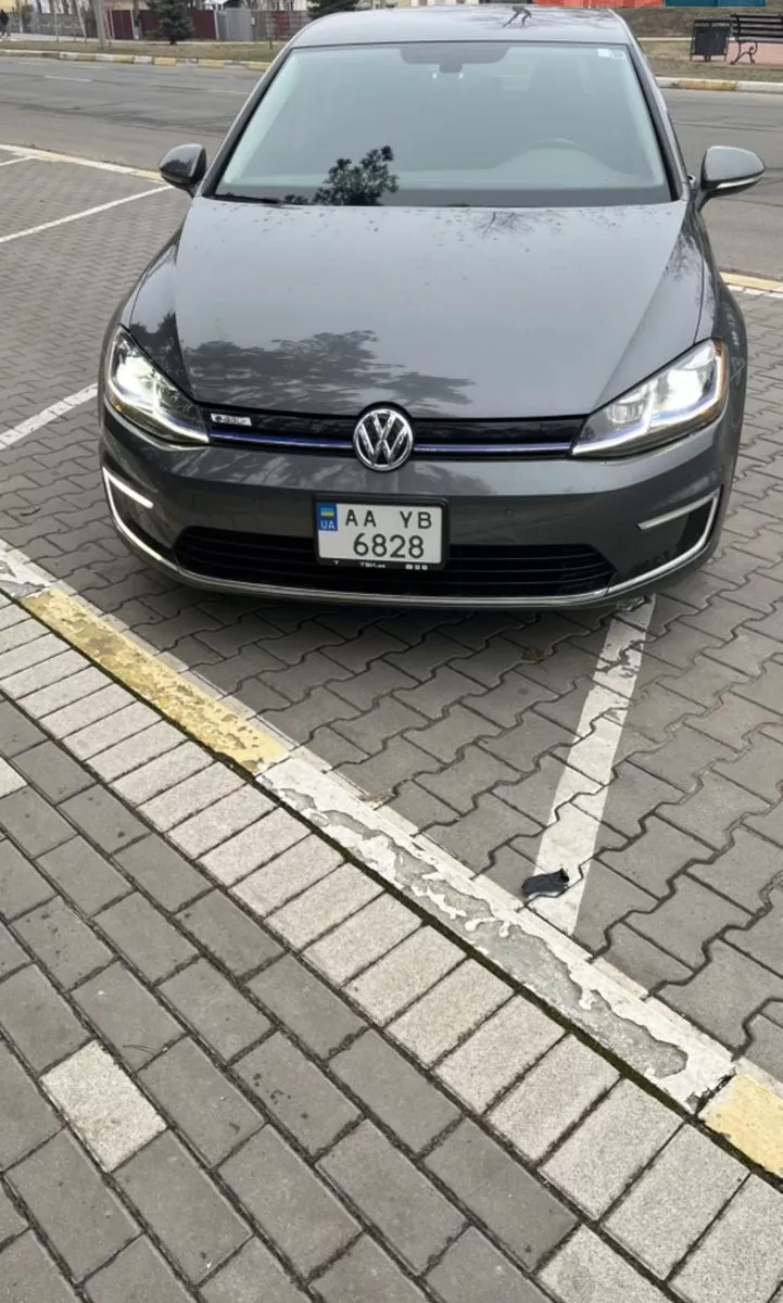 Volkswagen e-Golf  35.8 kWh 201711