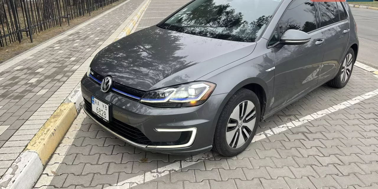 Volkswagen e-Golf  35.8 kWh 201721