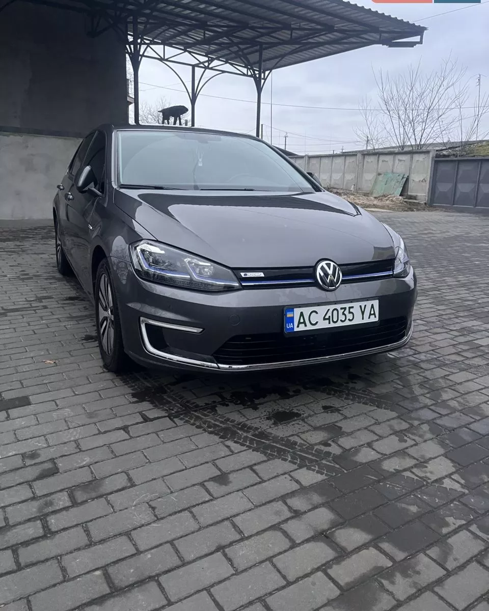 Volkswagen e-Golf  35.8 kWh 201711