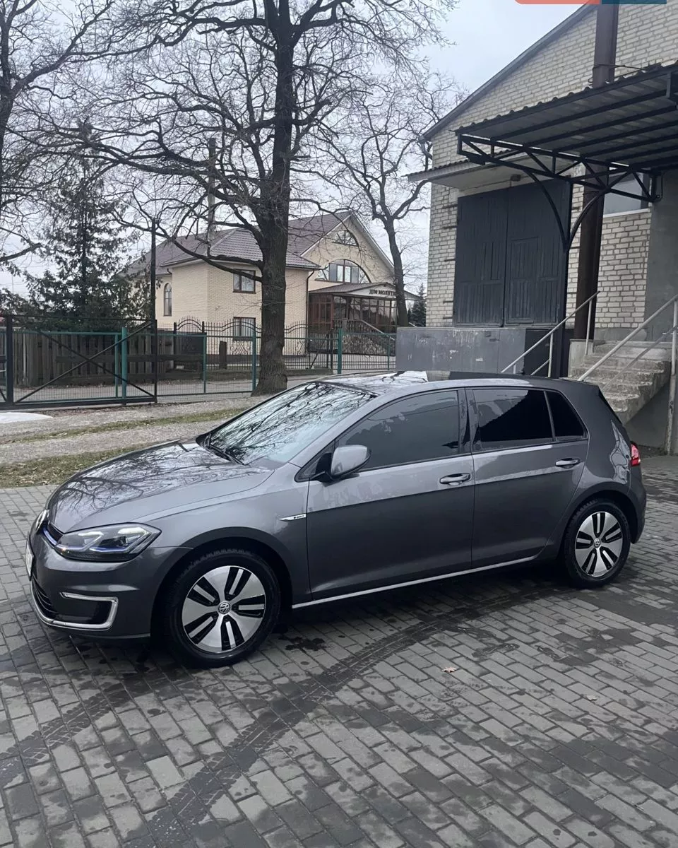 Volkswagen e-Golf  35.8 kWh 201741