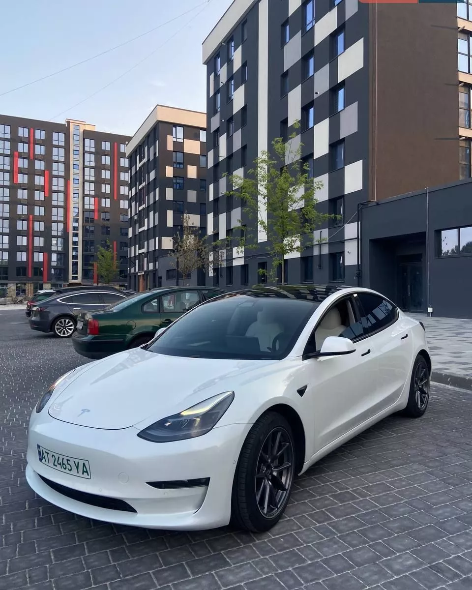 Tesla Model 3  54 kWh 202111