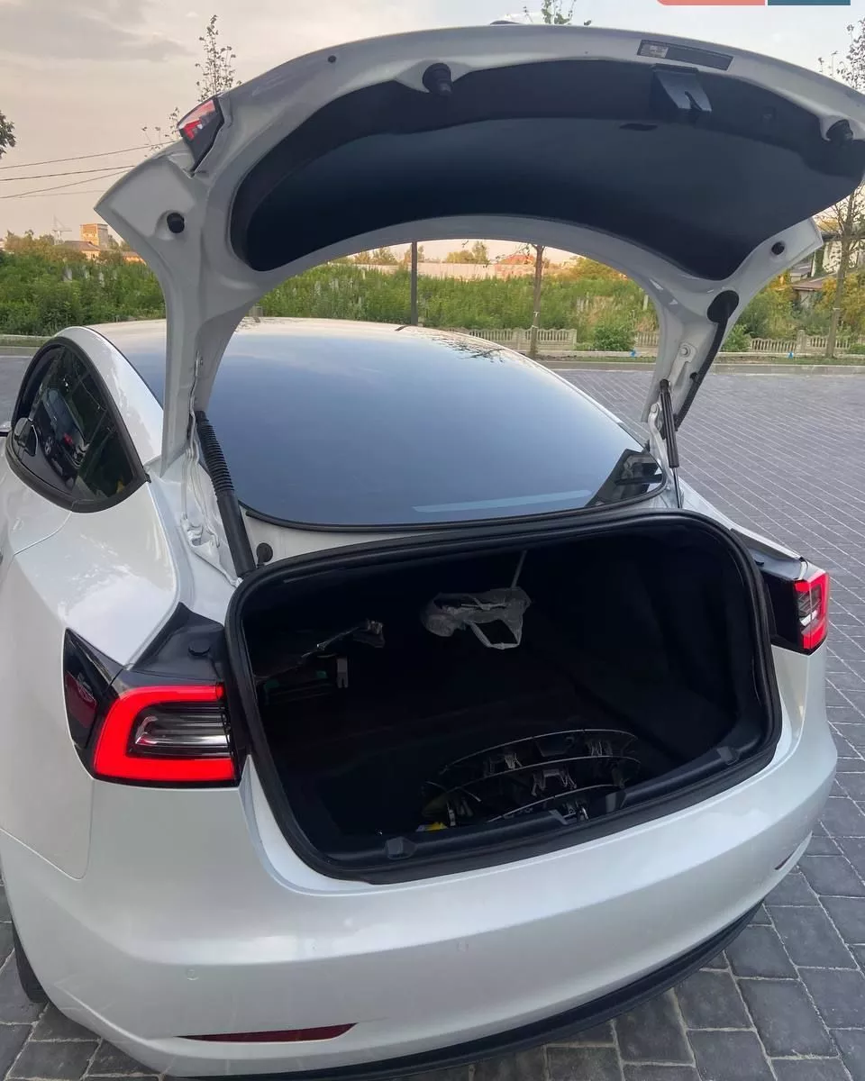 Tesla Model 3  54 kWh 2021131