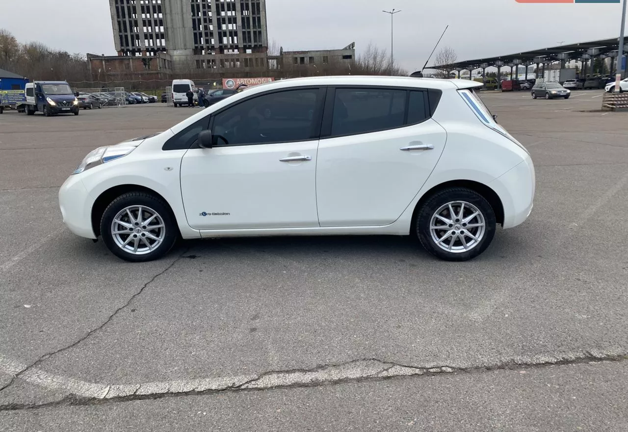 Nissan Leaf  24 kWh 2015101