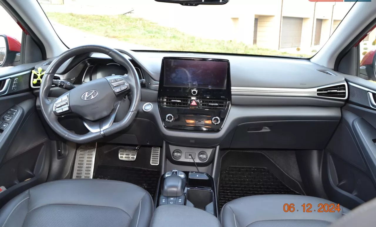 Hyundai Ioniq  38.3 kWh 2020101