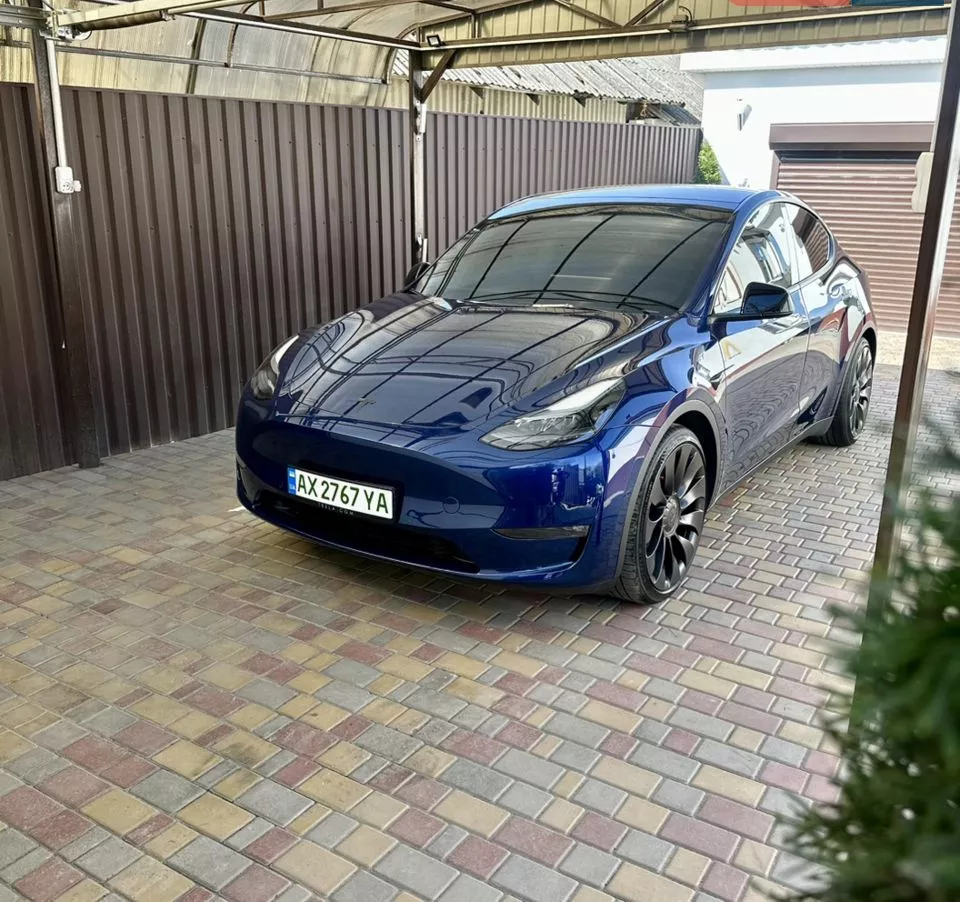 Tesla Model Y  82 kWh 2022121