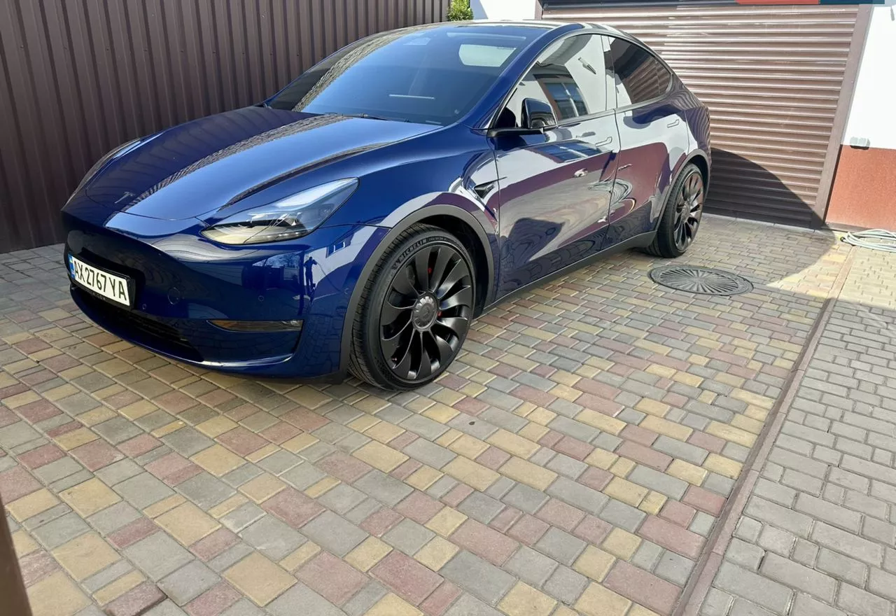 Tesla Model Y  82 kWh 2022141