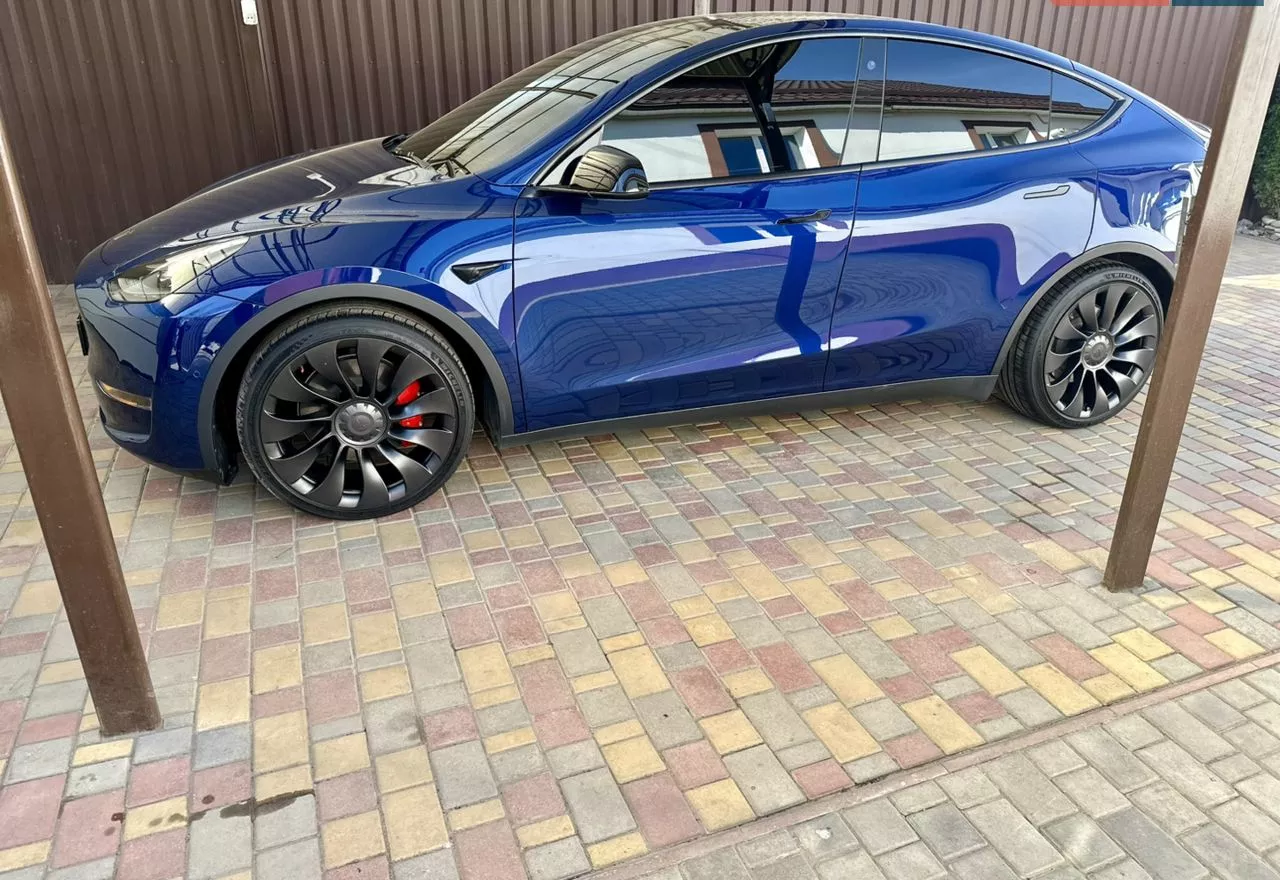 Tesla Model Y  82 kWh 2022181