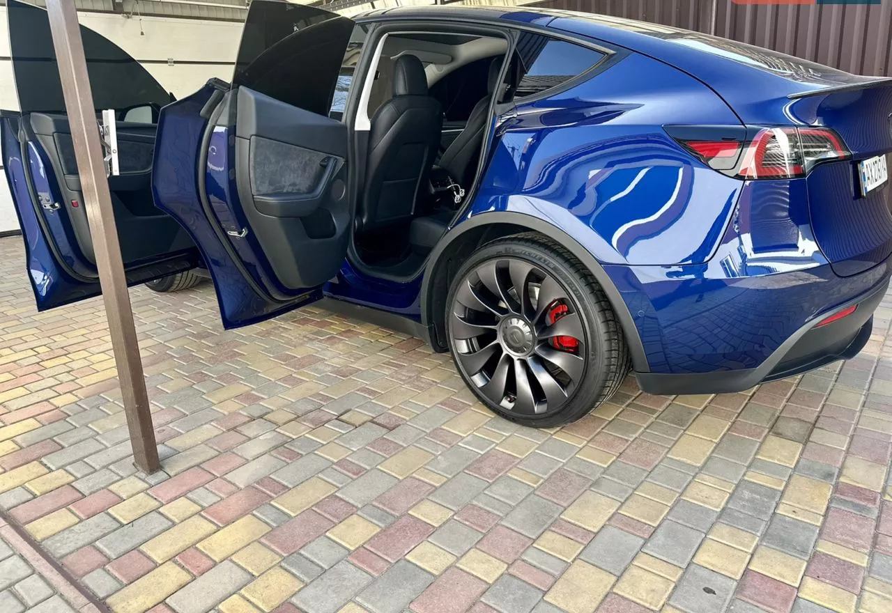 Tesla Model Y  82 kWh 202211