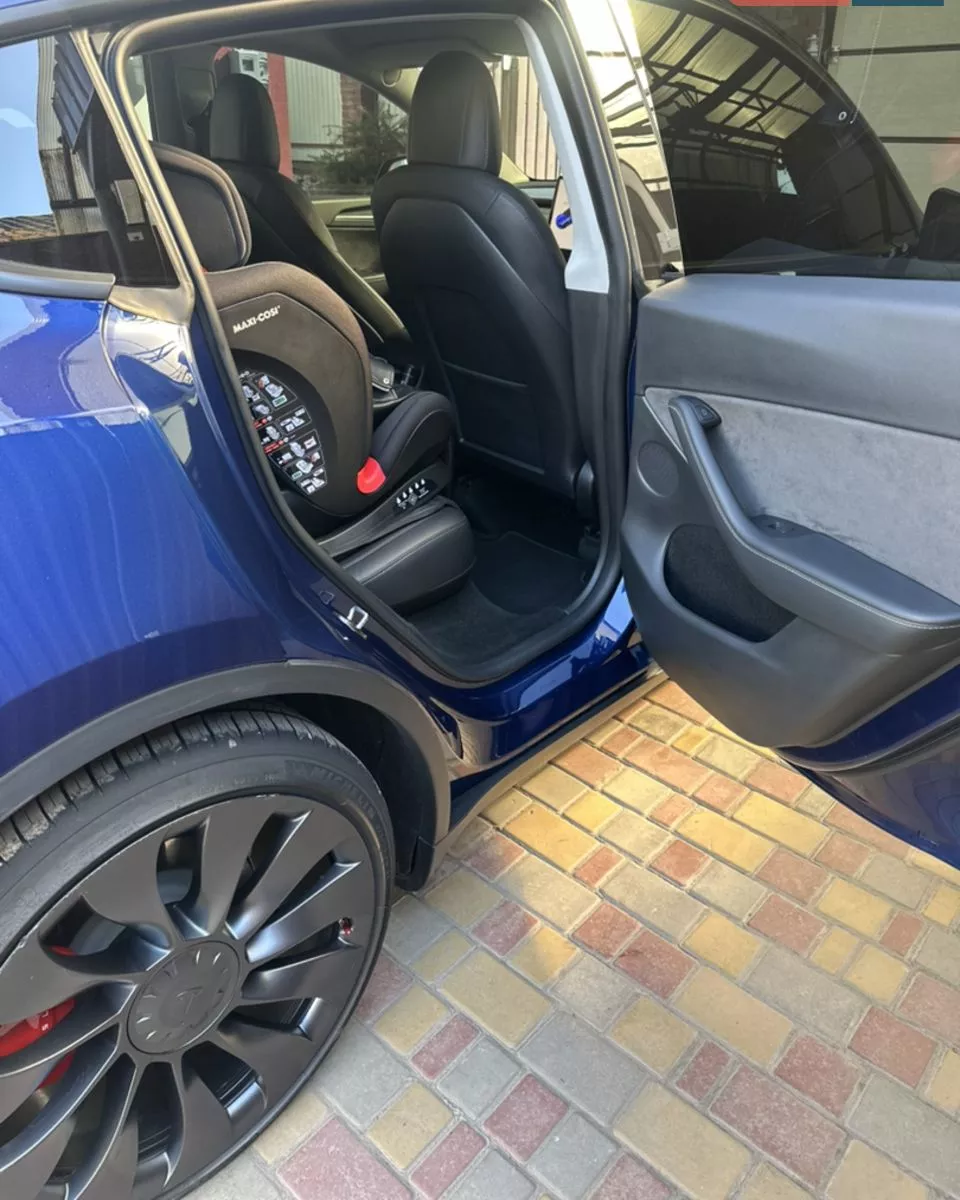 Tesla Model Y  82 kWh 202231