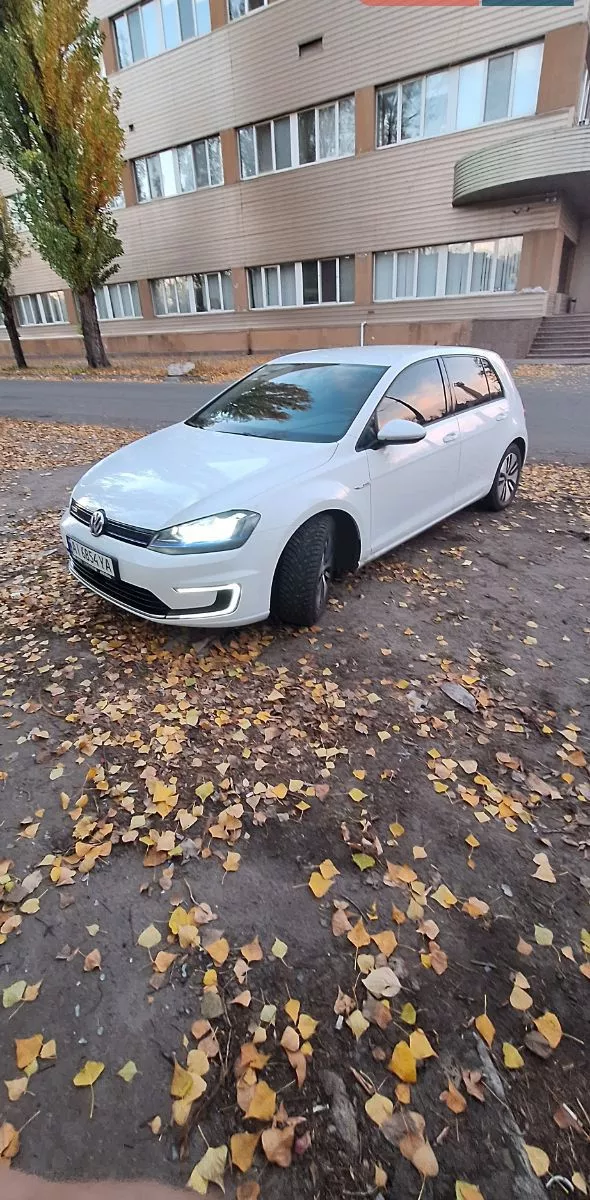 Volkswagen e-Golf  24 kWh 201411