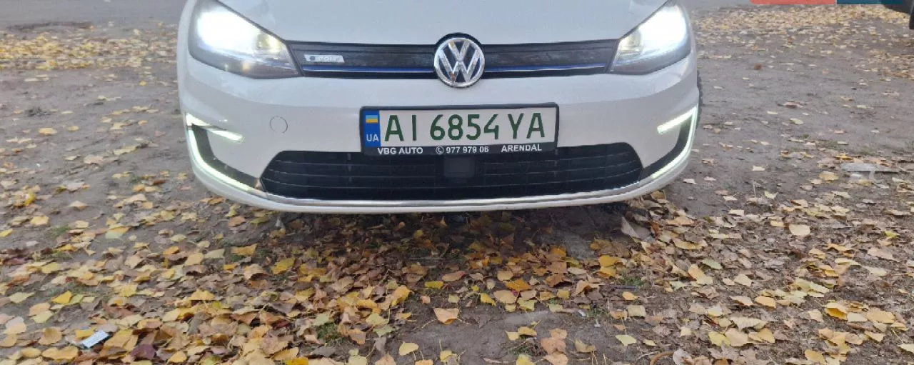 Volkswagen e-Golf  24 kWh 2014111