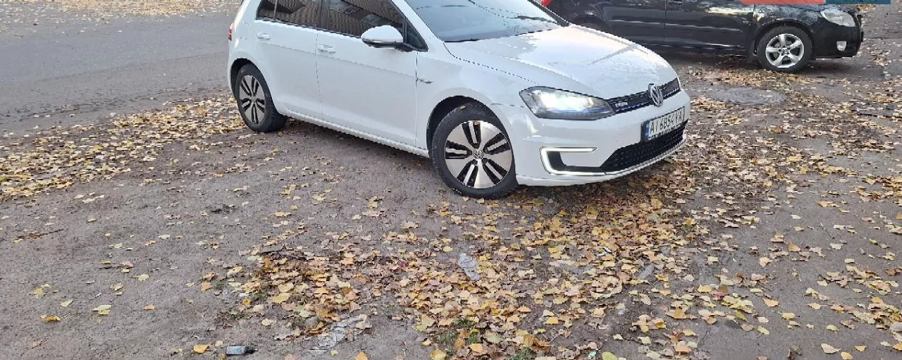 Volkswagen e-Golf  24 kWh 2014171