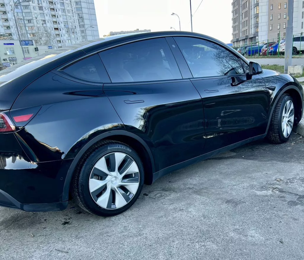 Tesla Model Y  75 kWh 2020121