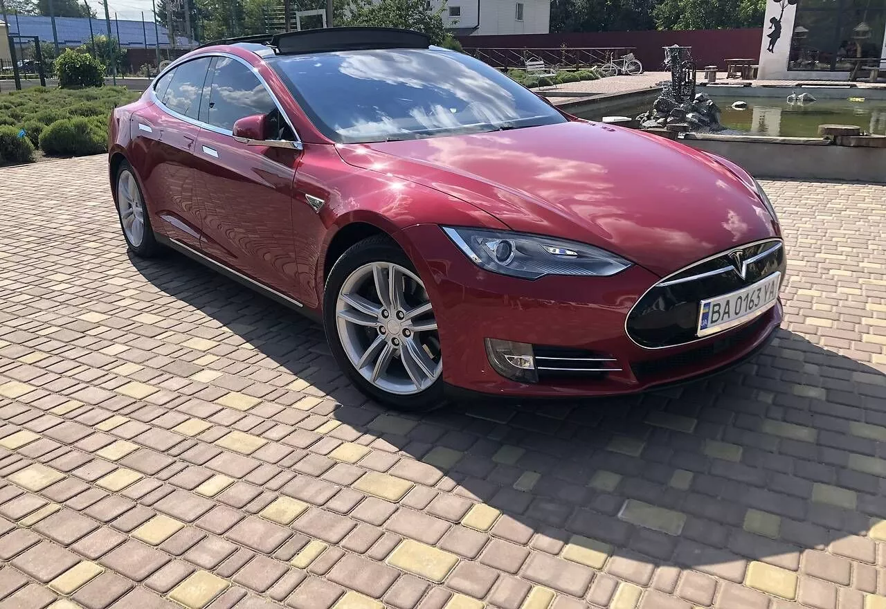 Tesla Model S  90 kWh 2016301