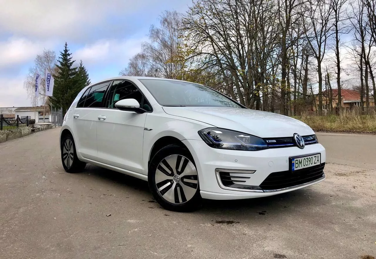 Volkswagen e-Golf  36 kWh 201921