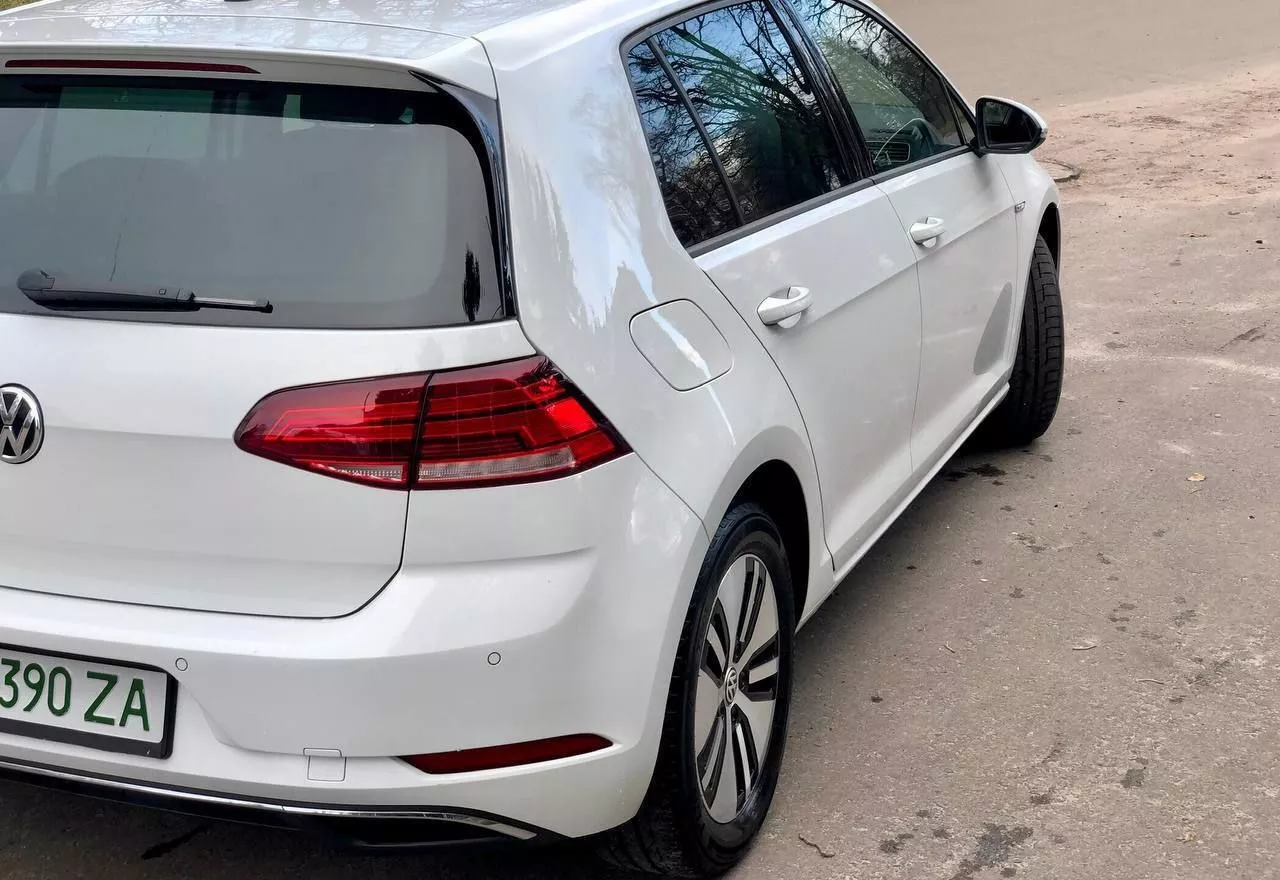 Volkswagen e-Golf  36 kWh 201961