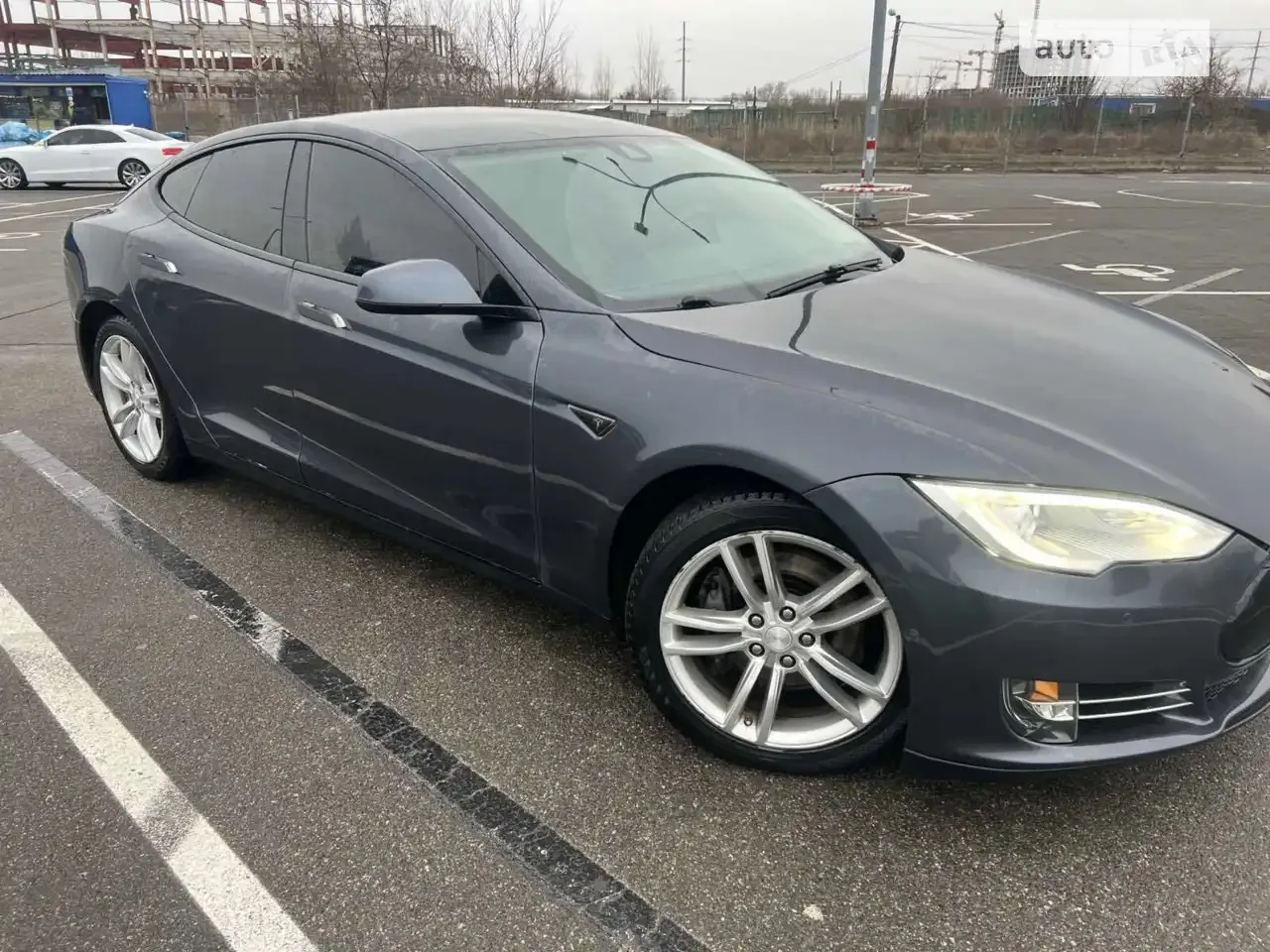 Tesla Model S P85