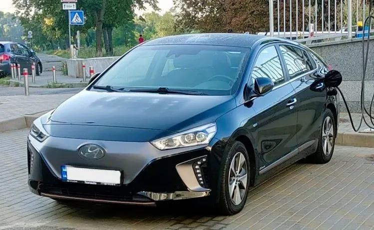 Hyundai Ioniq 