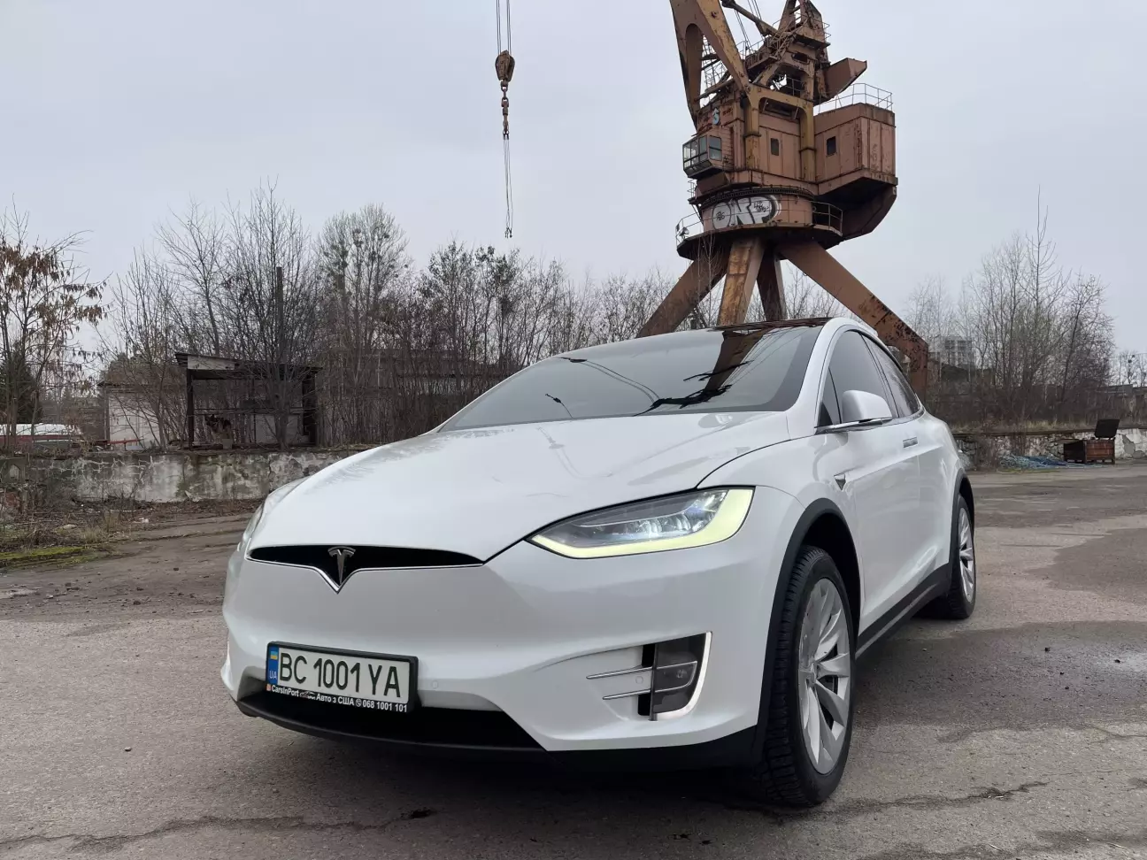 Tesla Model X 