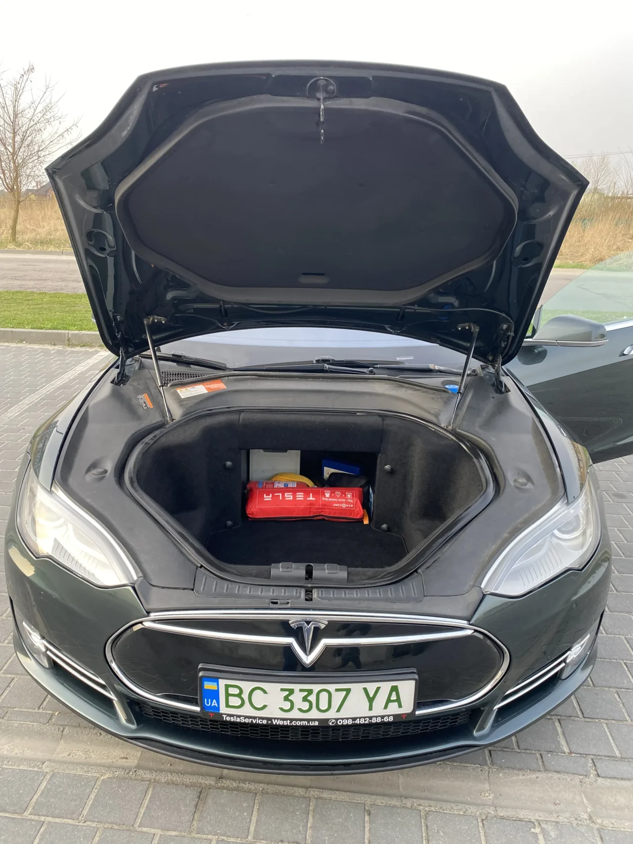 Tesla Model S 85 2014201