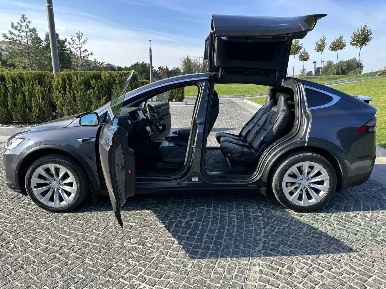 Tesla Model X  100 kWh 2018121