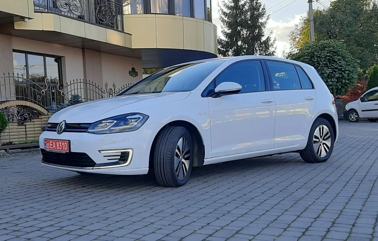 Volkswagen e-Golf  36 kWh 2019211