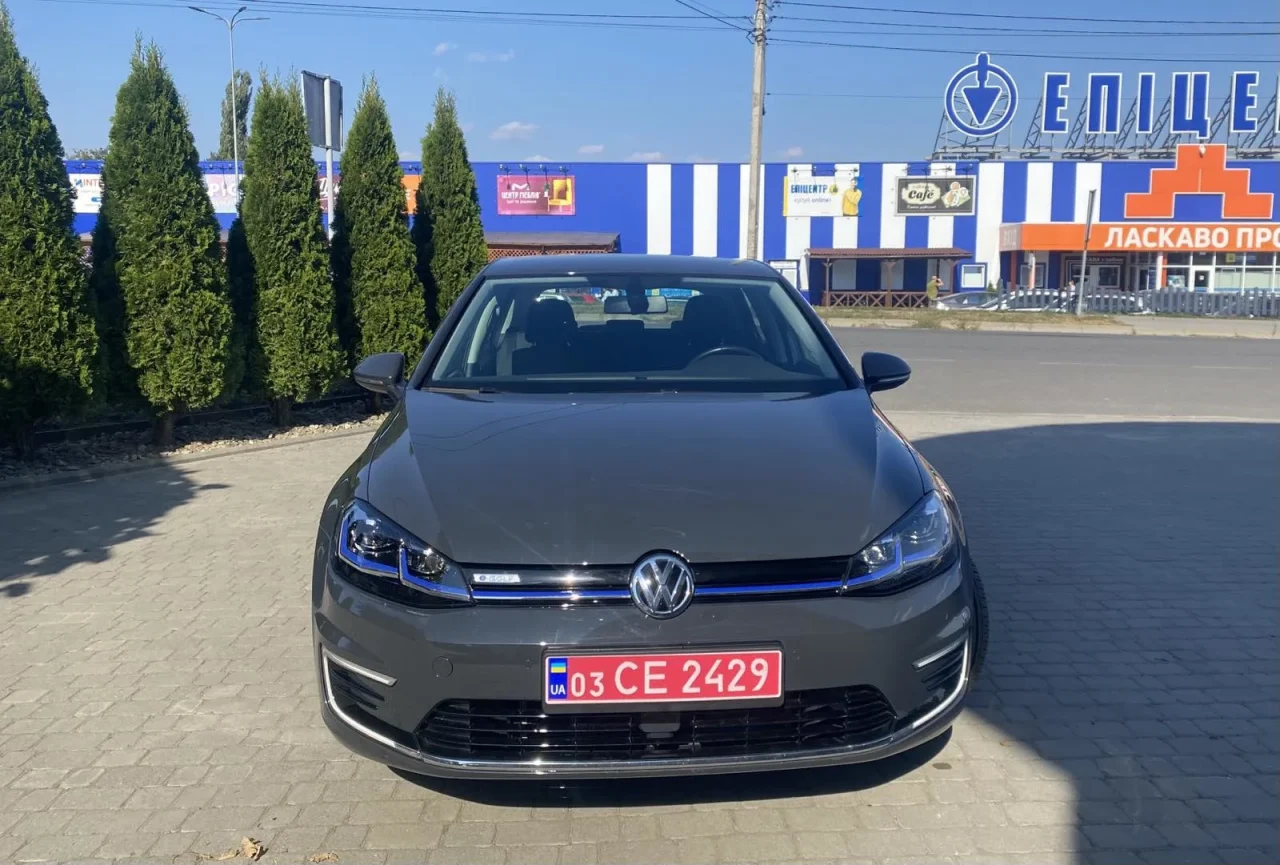 Volkswagen e-Golf 35.8 kWh 2020181