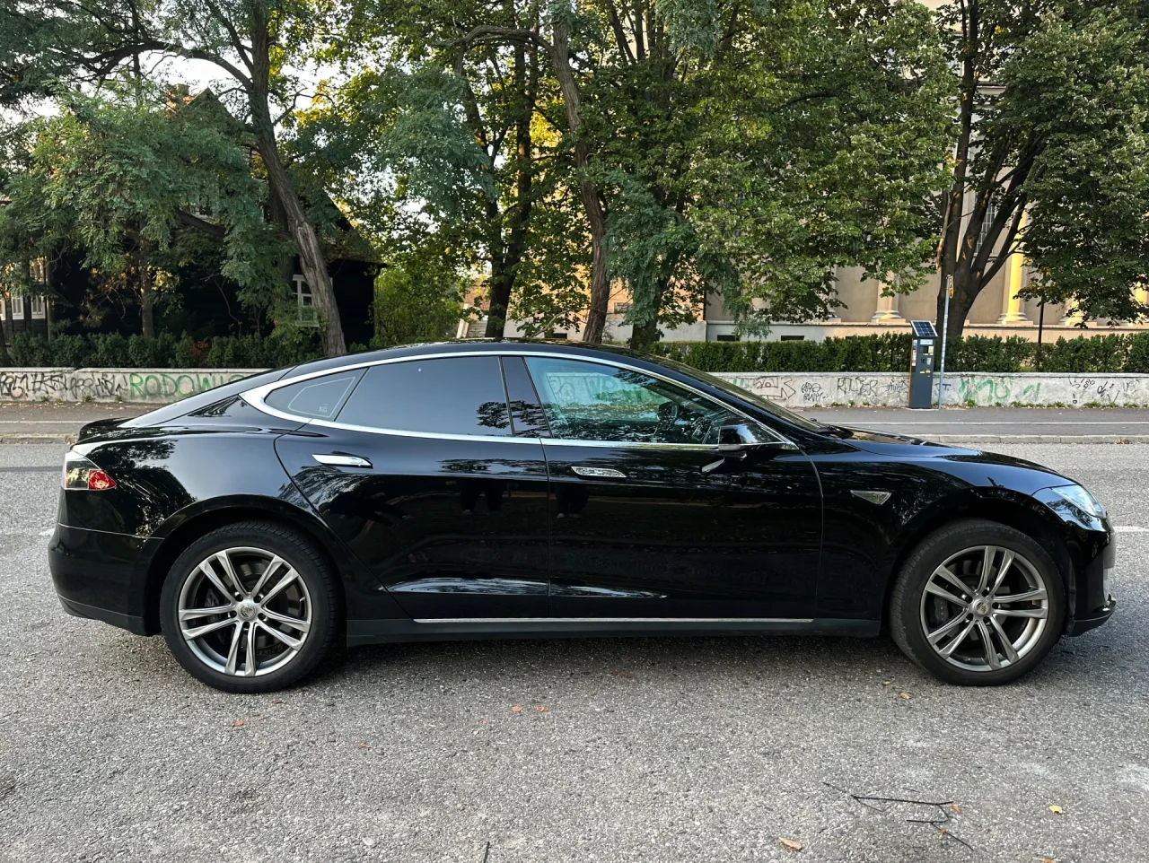 Tesla Model S 85 201331