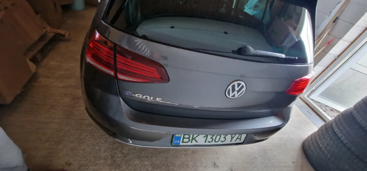 Volkswagen e-Golf  38 kWh 201751