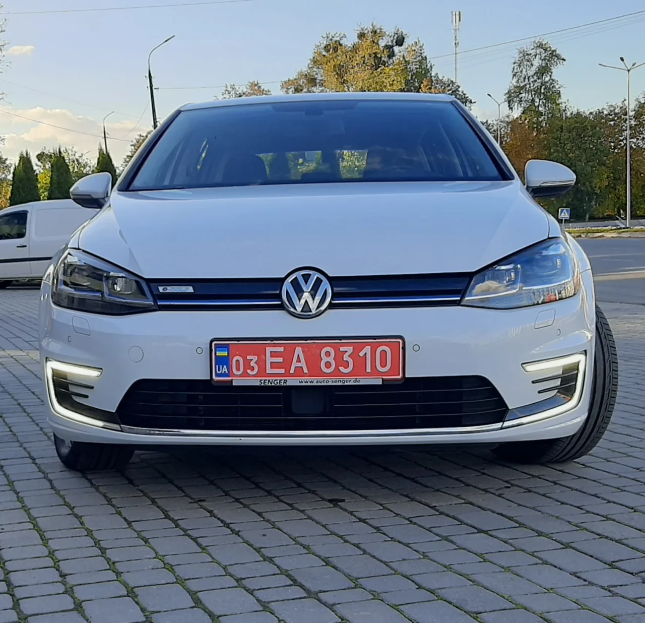 Volkswagen e-Golf  36 kWh 2019201