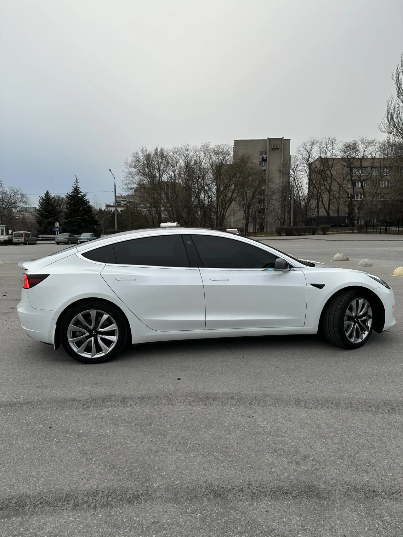 Tesla Model 3 Mid Range 201871