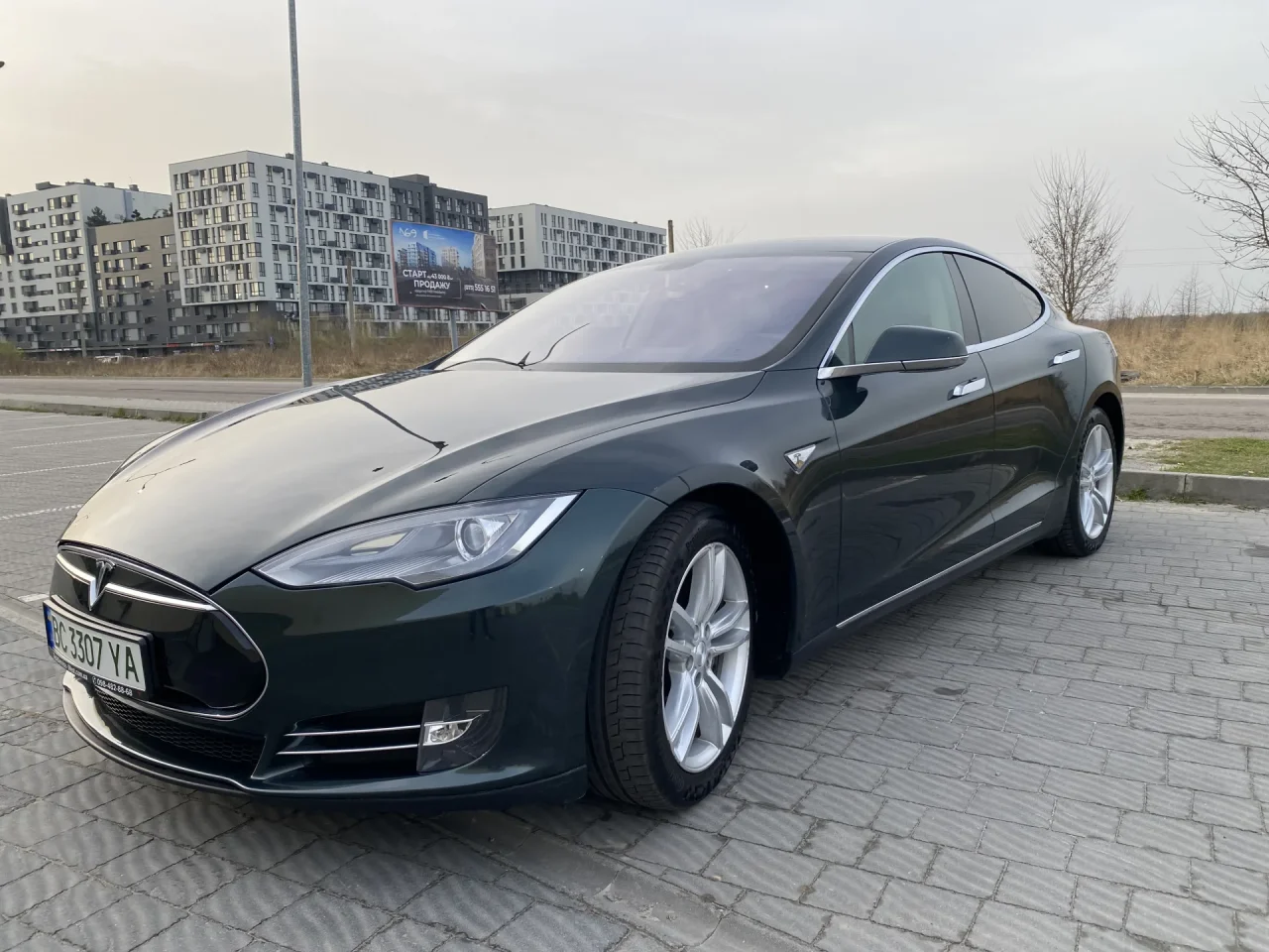 Tesla Model S 85 201401