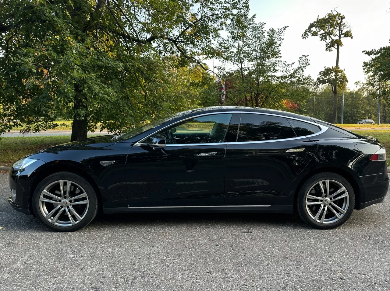 Tesla Model S 85 201341