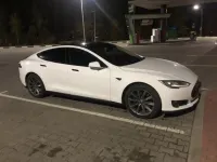 Tesla Model S  85 kWh 2015thumbnail81