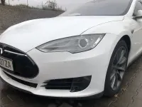 Tesla Model S  85 kWh 2015thumbnail01